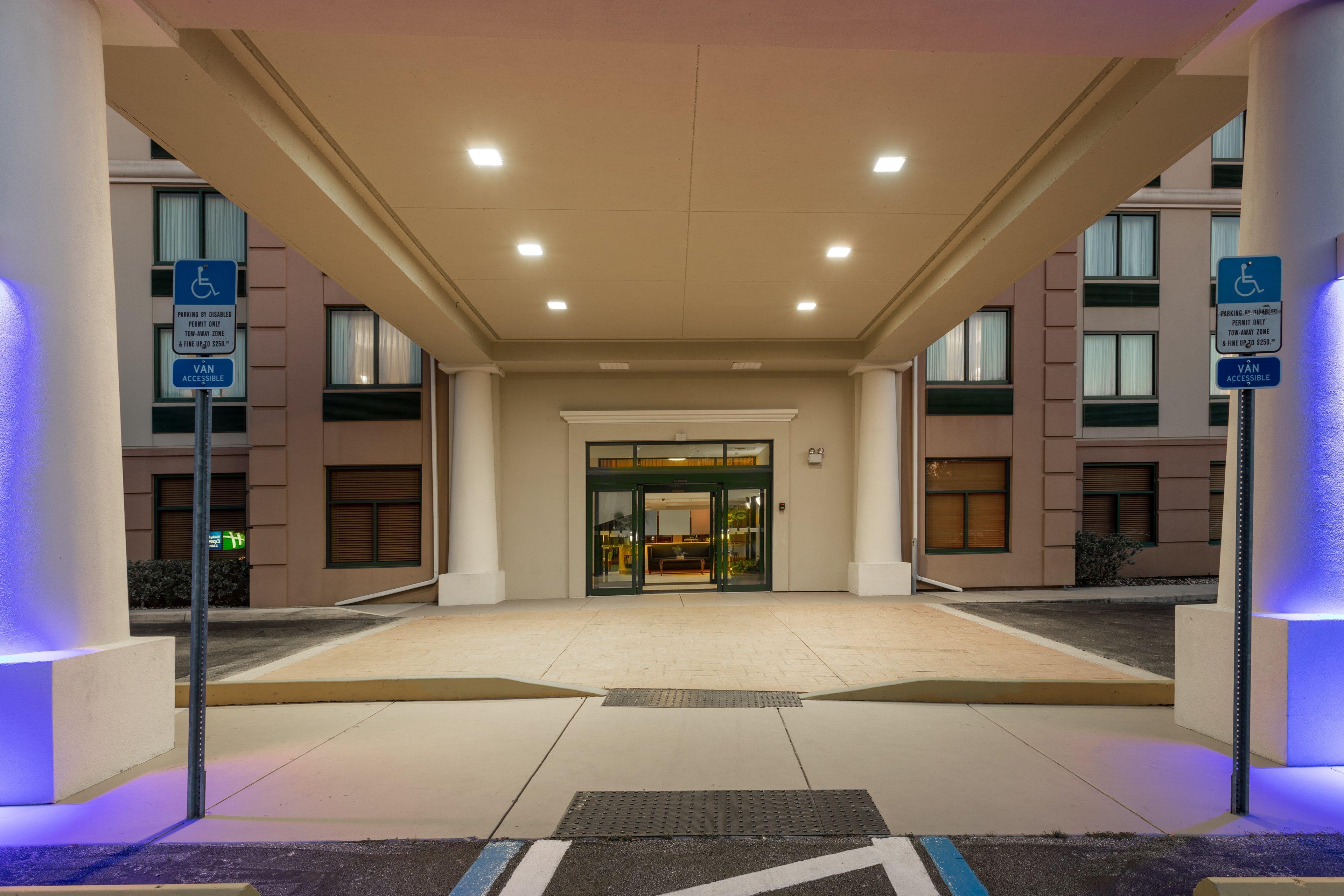 Holiday Inn Express & Suites Bradenton East-Lakewood Ranch By Ihg Экстерьер фото